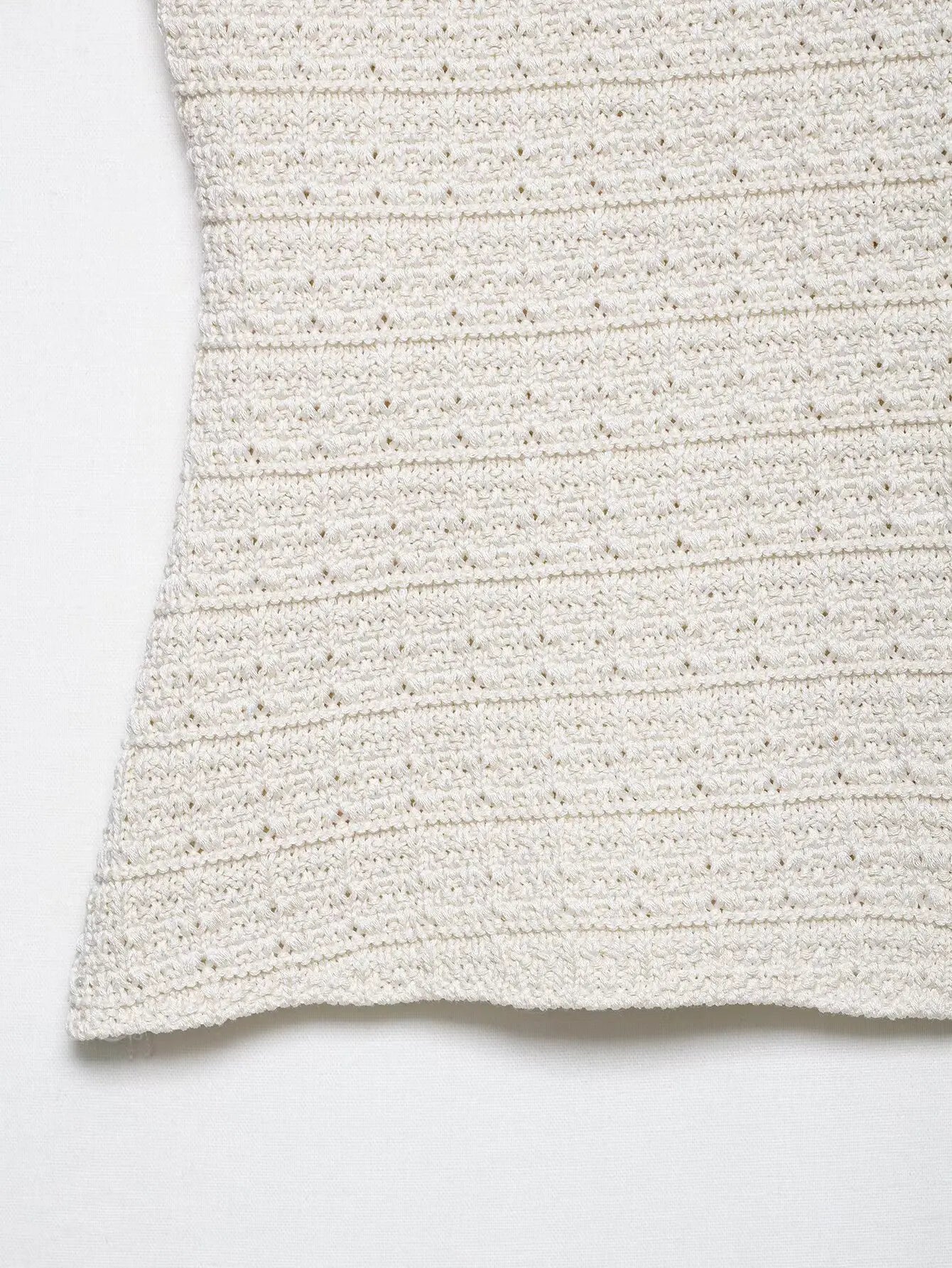 Dames Gebreid Gilet met V-Hals en Juweelknopen – Elegant, Tijdloos en Veelzijdig